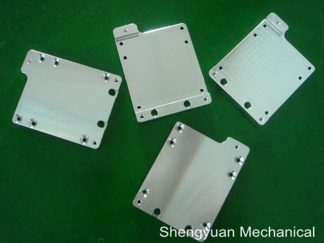 Alodine-klarer Aluminium CNC-Präzisionsbearbeitungs-Teil-Kühlkörper GWHI/GBEL in den Hüllen-Produkten