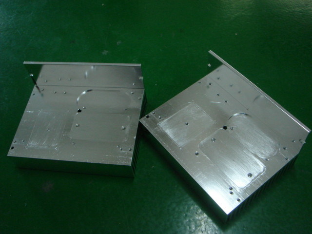 L-Form CNC-Präzisionsbearbeitung, schneller Prototyp-Aluminiumlegierung verdrängte Kühlkörper