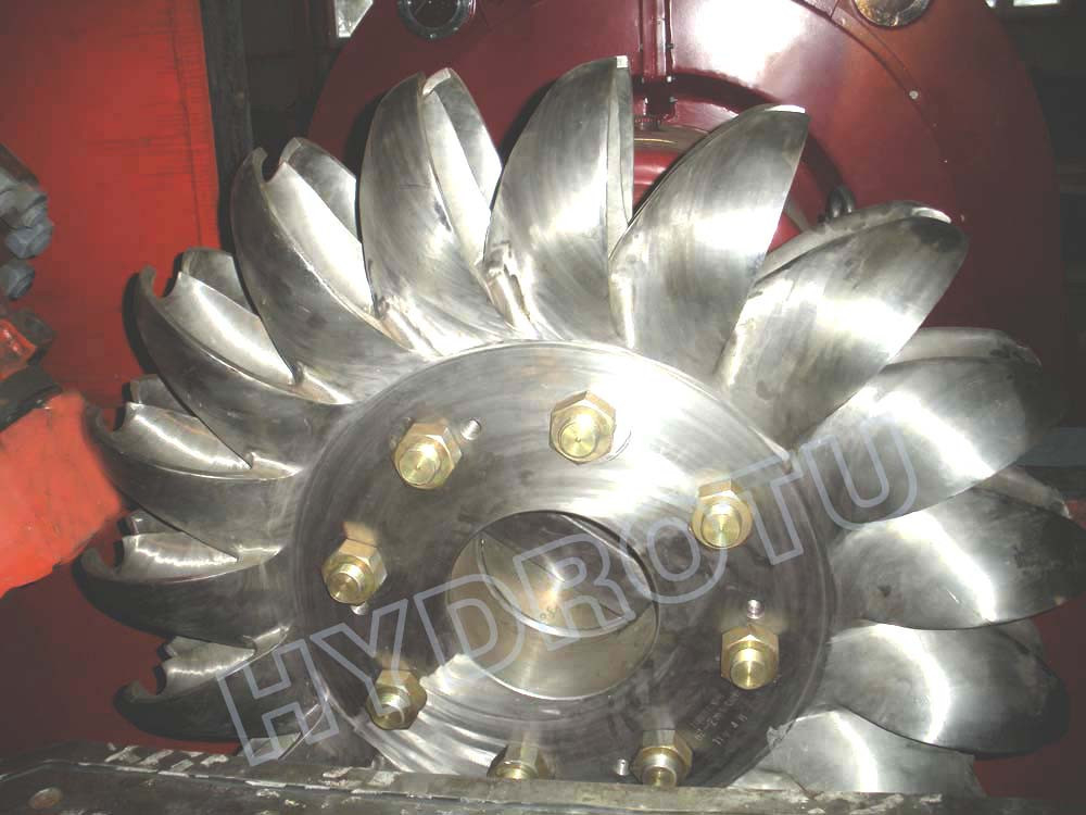 Hydropeltonturbine-Läufer mit Schmiede CNC, der für hohes Hauptwasserkraft-Projekt maschinell bearbeitet