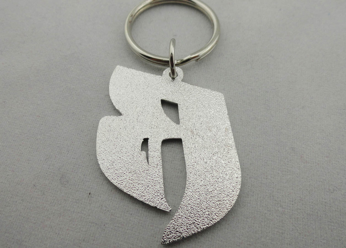 Zink-Legierung Druckguss-innerer Schnitt-Schlüsselanhänger, kundengebundene Schlüsselanhänger mit dem überzogenen Nickel