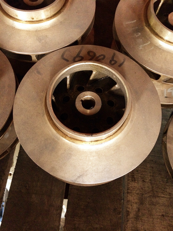 Mehrstufiger versenkbarer Pumpenantreiber, Sandgussprozeß, CNC-maschinelle Bearbeitung